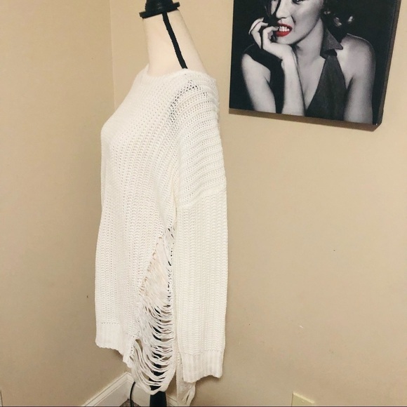 Derek Heart Sweater Side Cut Design - Picture 2 of 7